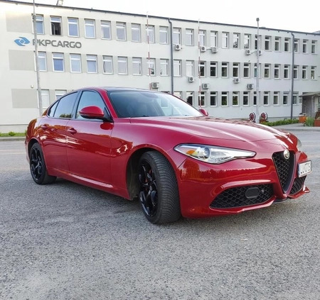 Alfa Romeo Giulia cena 97500 przebieg: 112000, rok produkcji 2018 z Lublin małe 92
